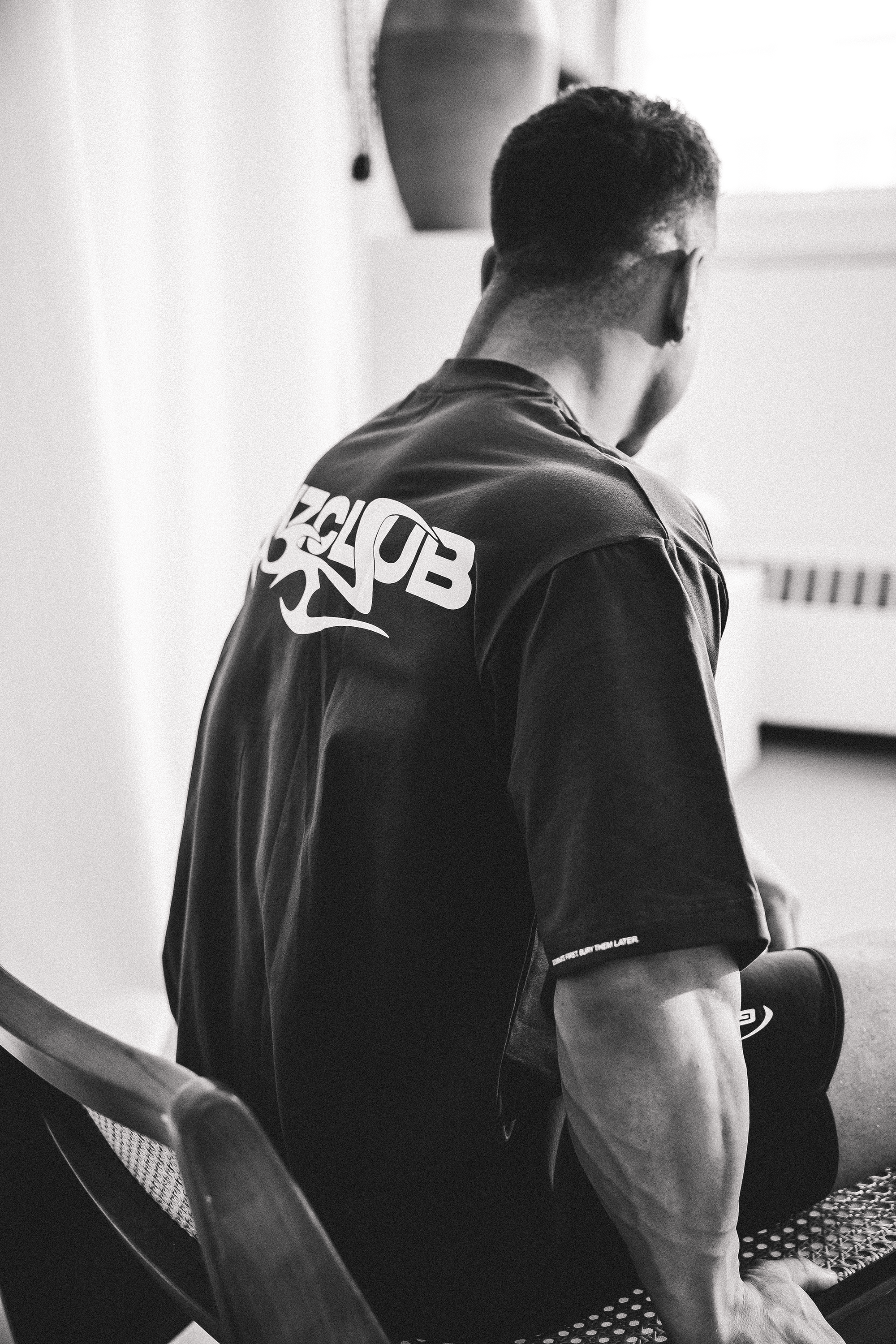 DOMINATE TEE - DARK KHAKI