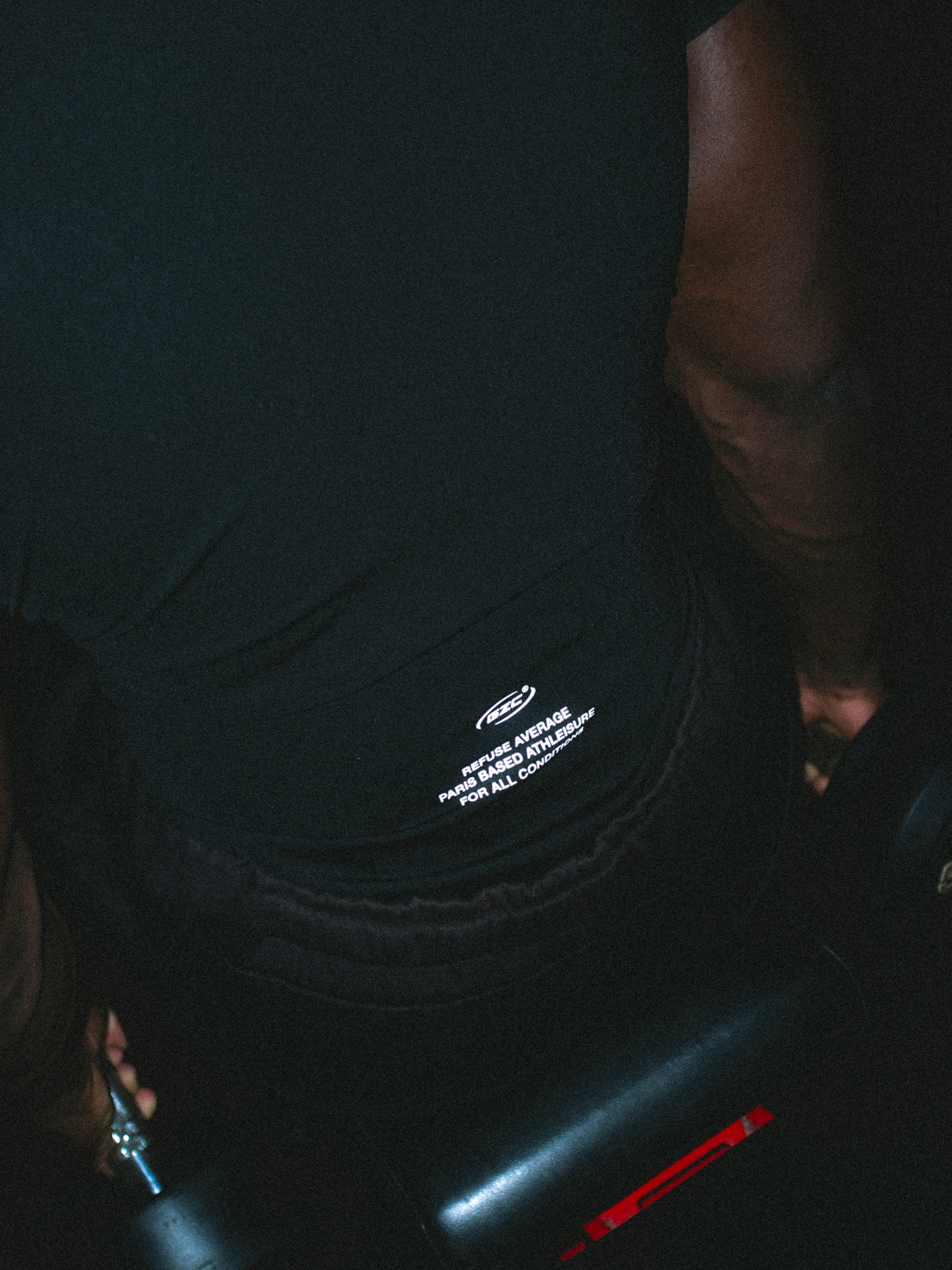 AURA COMPRESS TEE - BLACK/WHITE