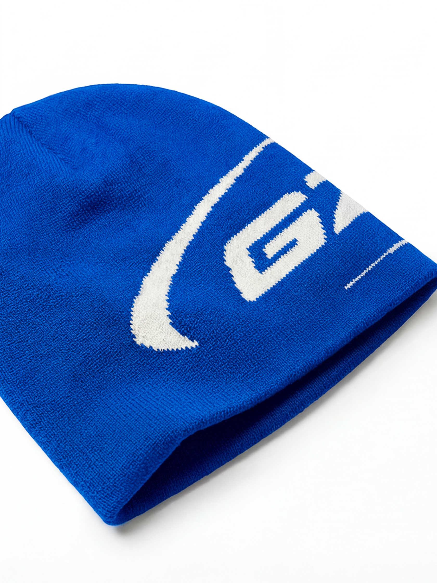 ULTRA BEANIE - ULTRA BLUE